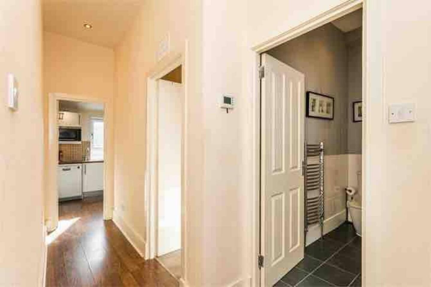 Stunning 1-bed In Centre *